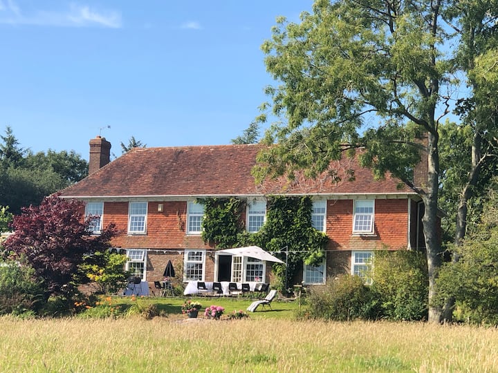 Secluded Farmhouse in 300 acres of private land Houses for Rent in