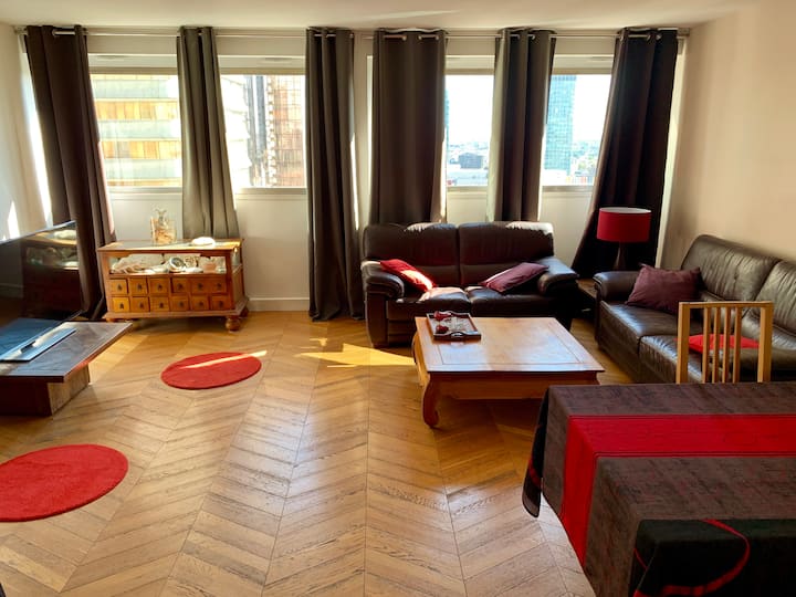 Two rooms in La Défense