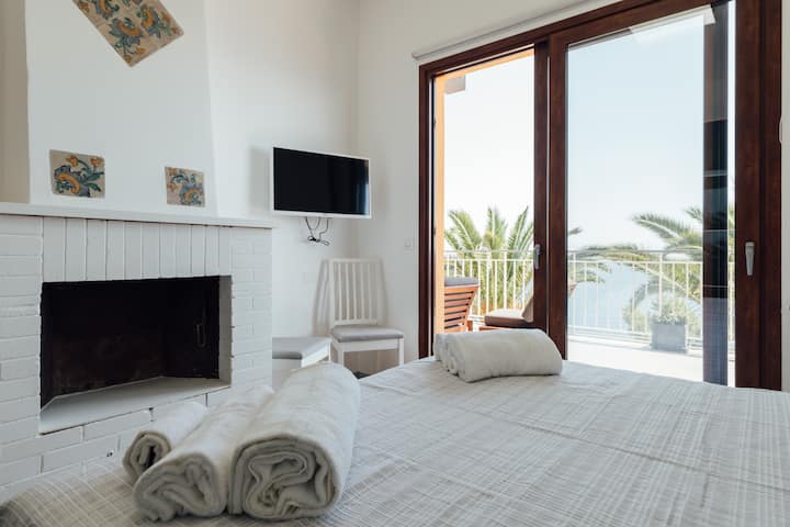 Beachfront room, direct access to terrace