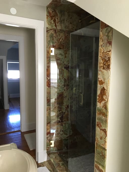 3rd floor full bath