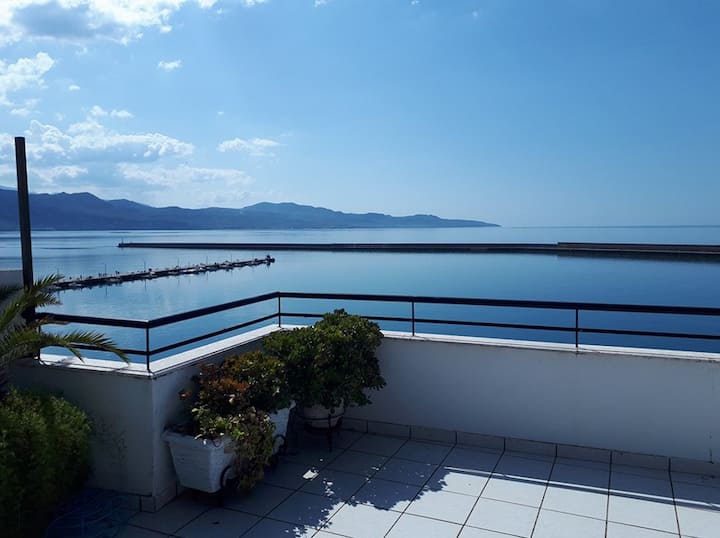 Panoramic Blue View Guest Room