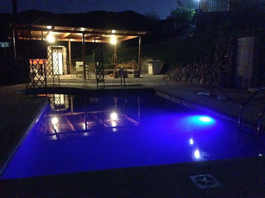 Piscina con jacuzzi