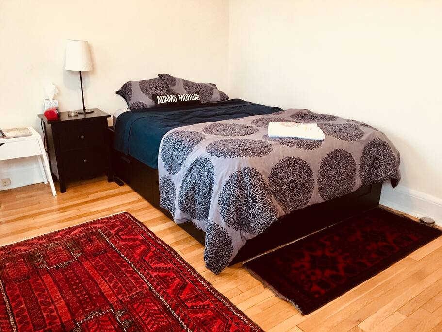 Second bedroom.