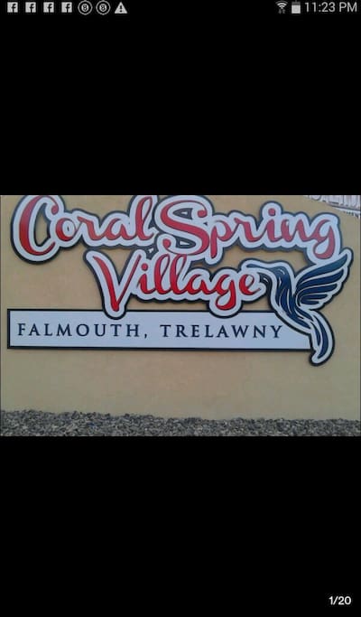 Coral Spring Village, 5 min away from the beach