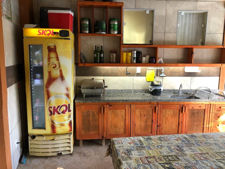 Zona de elaboración de bebidas al aire libre 