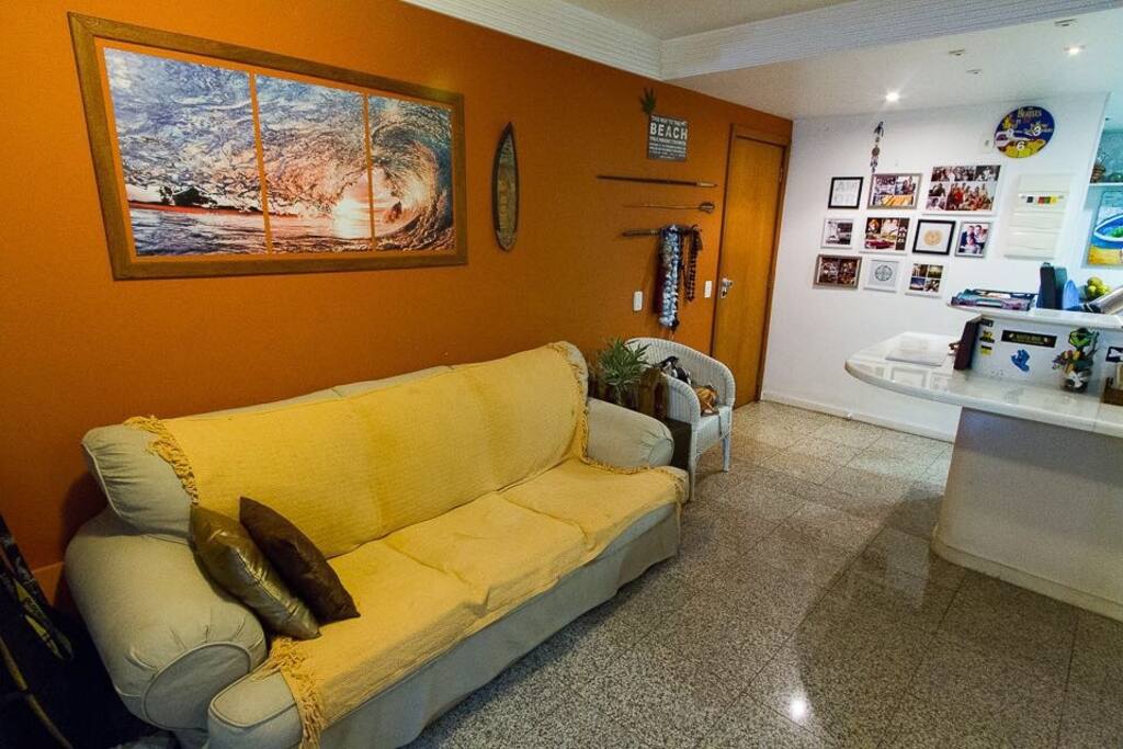 sala e porta de entrada