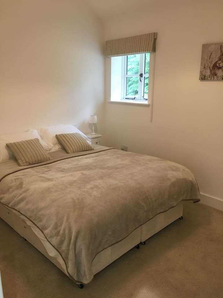 ห้องนอนที่ 2 เป็นเตียงคู่