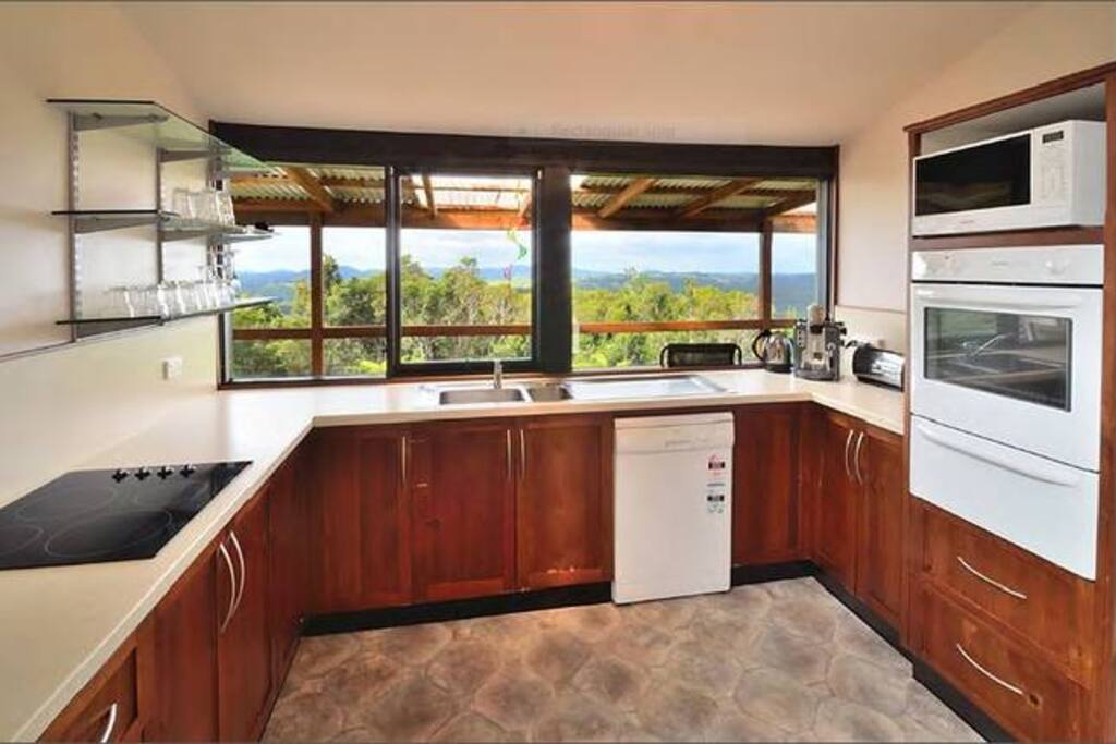 Fully equipped kitchen