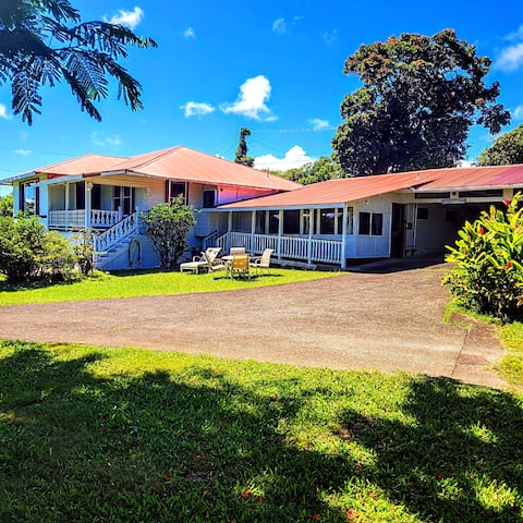 Old Hawaii's Rustic Charm