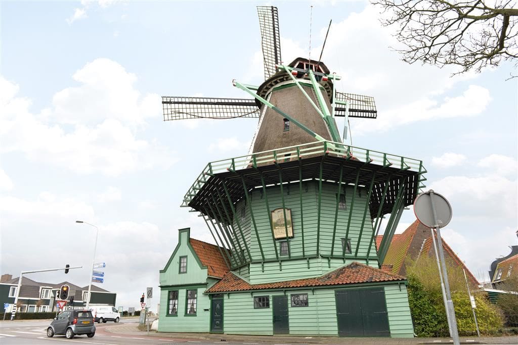 7 min walking to the Zaanse Schans