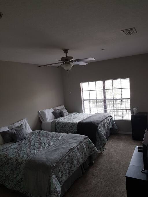 Bedroom with 2 queen beds
