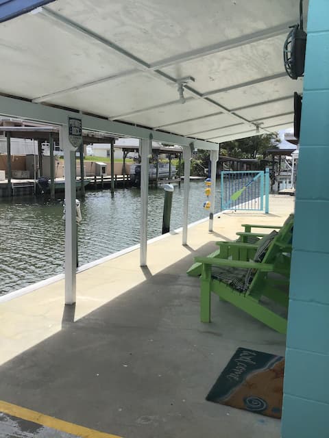 Captain’s Quarters Private Suite on the water