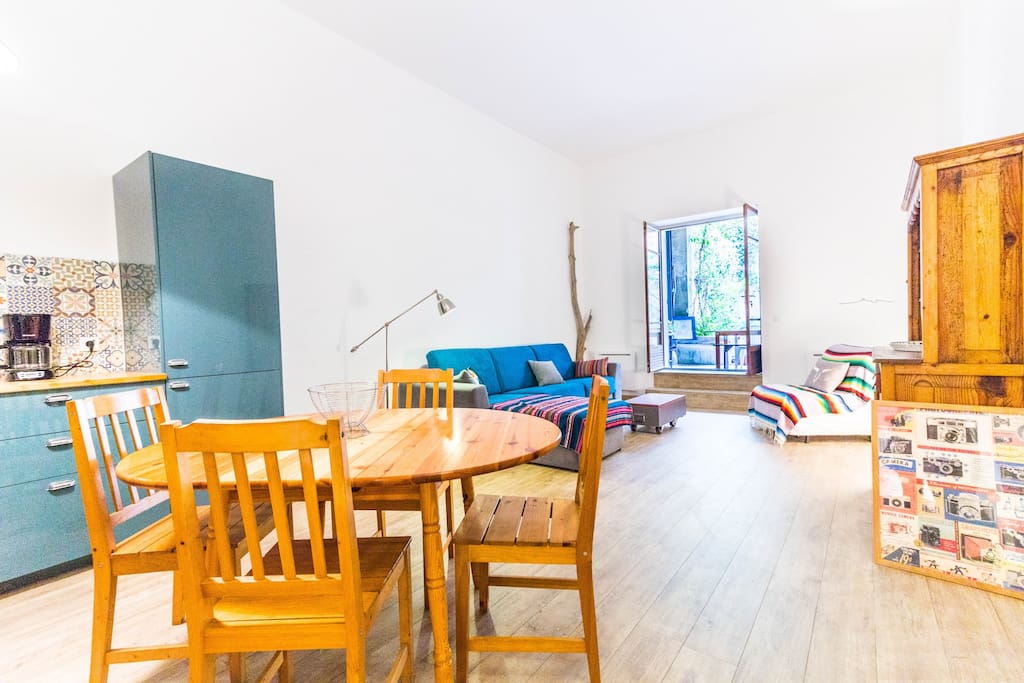 Spacious living room