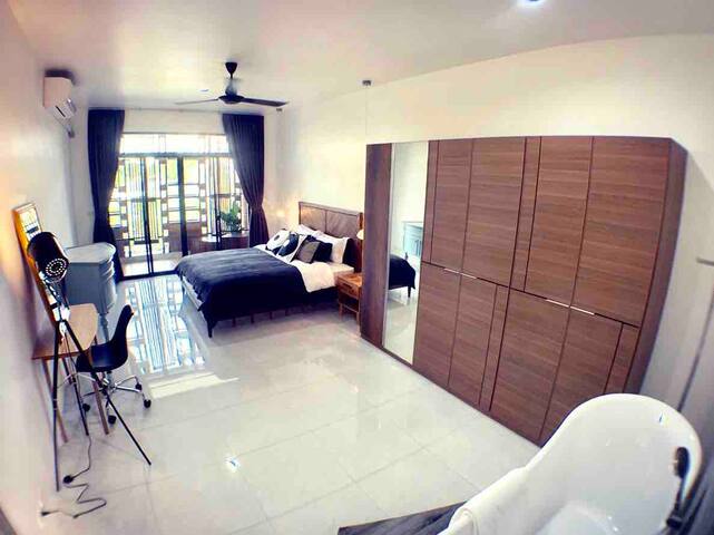 New 7BR EntireVilla 11Bath,JJ Market MRT/BTS 24PPL gallery image 4