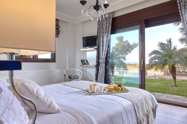 Villa Thea gallery image 2