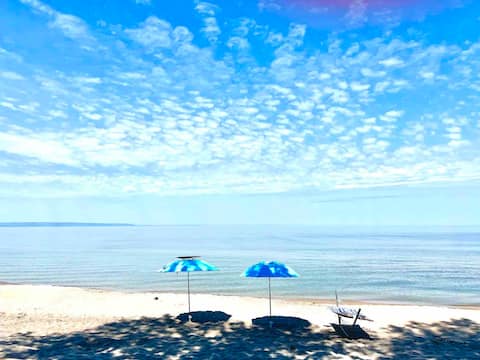 Rare Beachfront Cottage for Sun + Ski Lovers