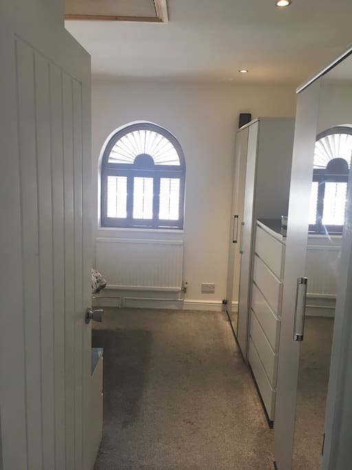Double Bedroom and Arch Window