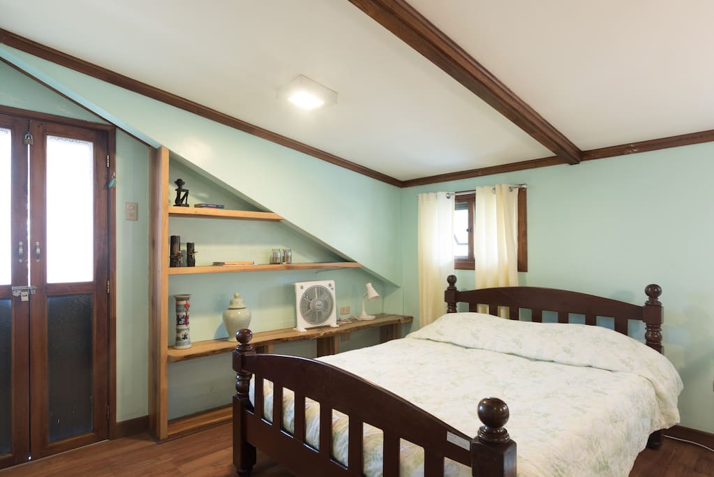 Queen size bed