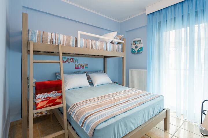 Seafront family αpartment + parking the Cruiseflat gallery image 5