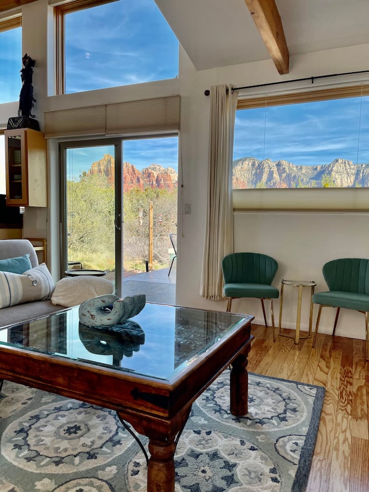 Serene Zen Haven, Jacuzzi, Views, Vortex Hiking!*