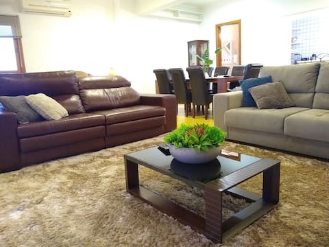 Duplex penthouse 5 blocks from Covered Street!