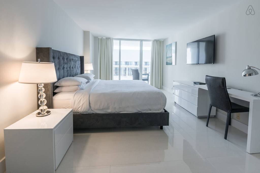 The Grand 3442 |1 bed/1.5bath | Free Valet Parking"