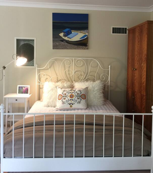 Comfy queen size bed