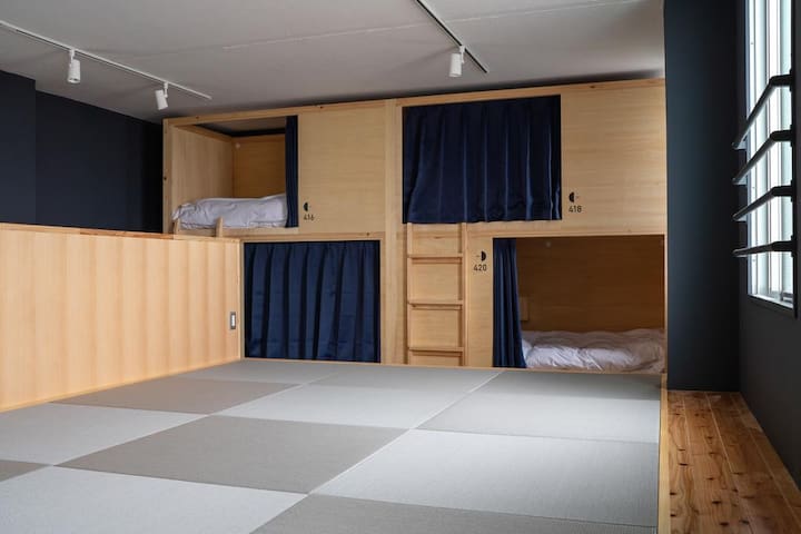 En Hostel & Bar Bunk Bed in Female Dormitory Room