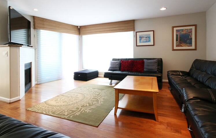 Ocean, Bay, Down Town panorama views, gallery image 5