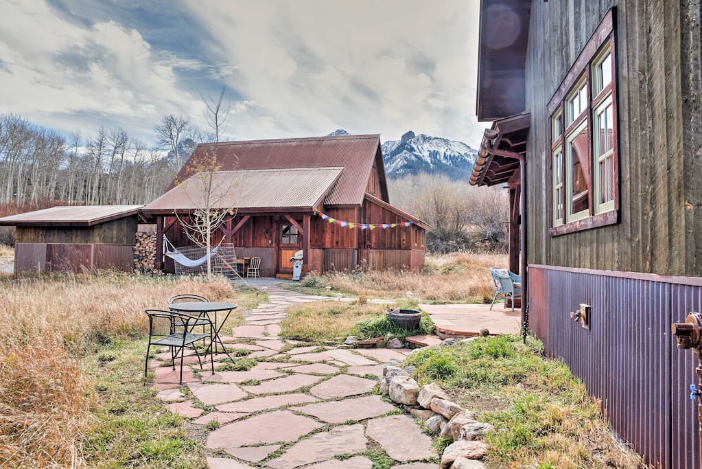 This solar-powered, 1,625-square-foot home boasts views of North Pole Peak in the San Juan Mountain Range.