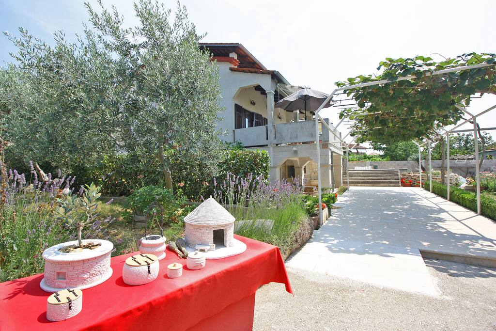 Guests can see traditional Istrian souvenirs