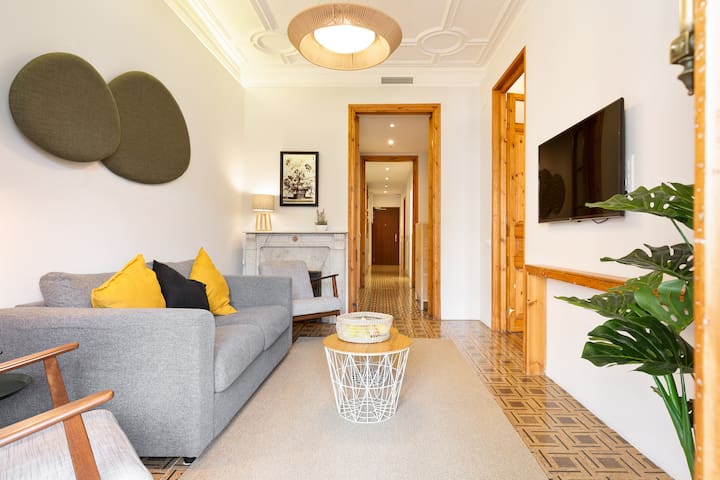 2-Double Bedrs, 2 Bathr, Office, Top Floor (42)