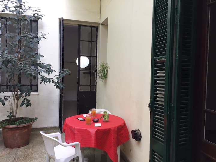 Four-bedroom PH-style apartment in Almagro with central patio