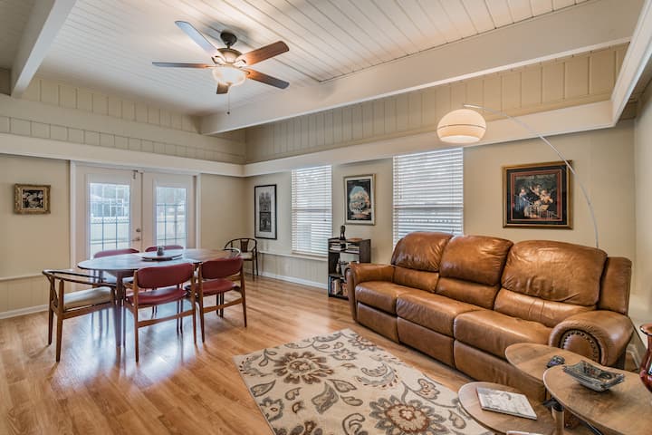 Extra Large Home! Bring Your Boat & All The Toys! - Winter Haven, FL