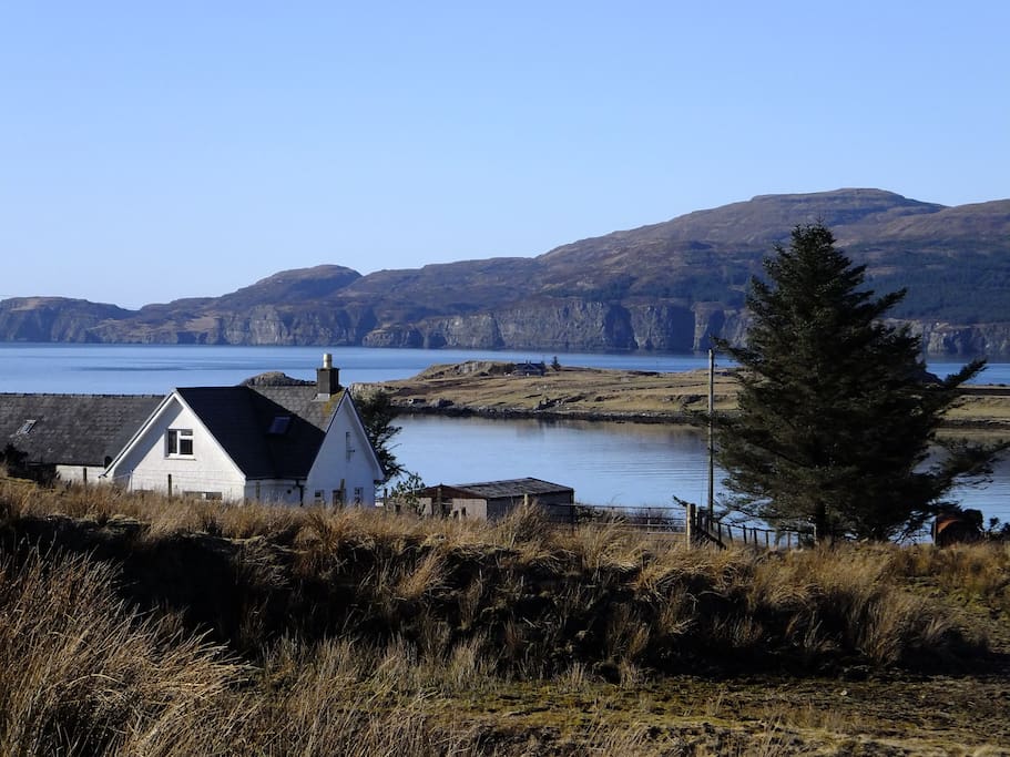 Lovely walks at the rear of Loch Bracadale cottage