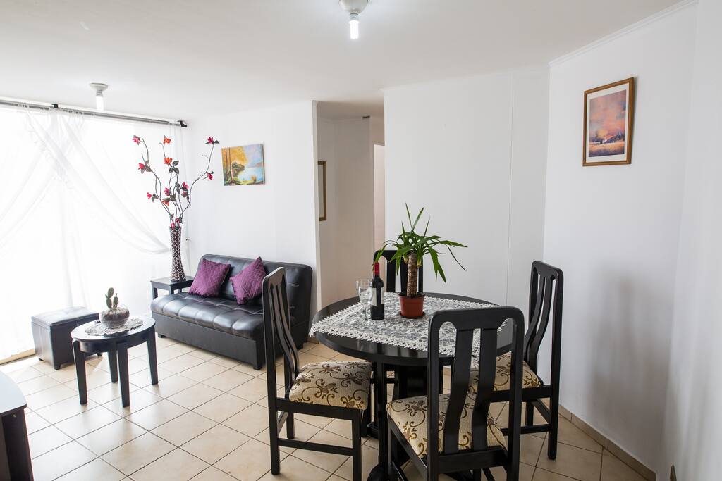 Disfruta de la comida con la familia / Enjoy a meal with your family