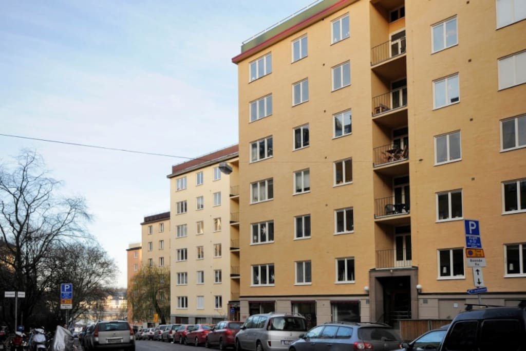 Apartment on the third floor on the left hand side with balcony