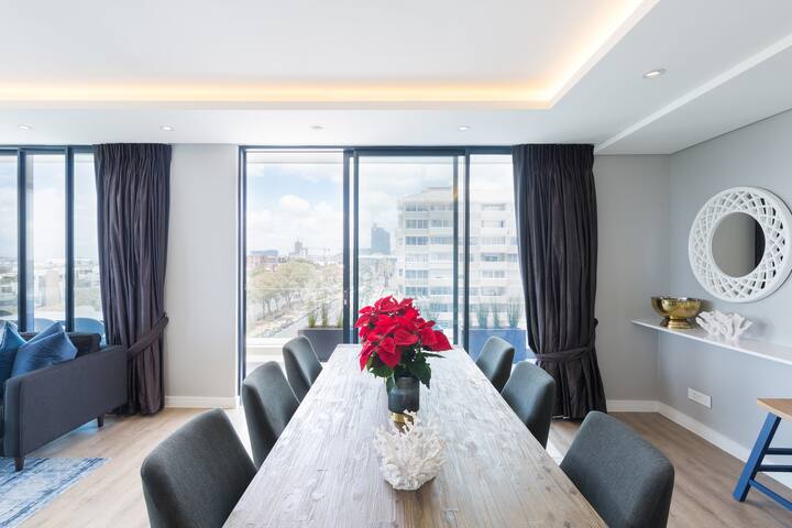 Holiday in Our Stylish Cape Town Apartment gallery image 4