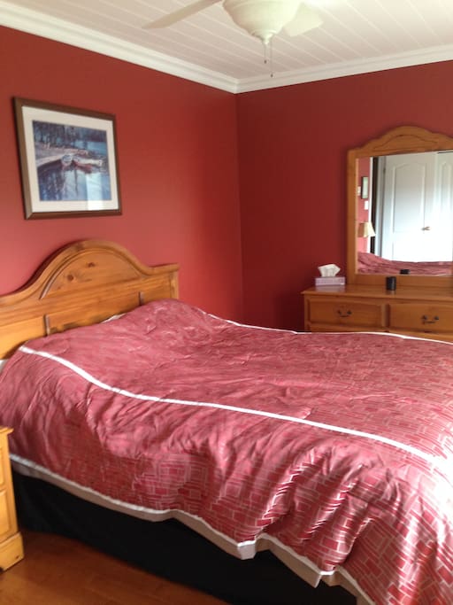 Upstairs bedroom.
