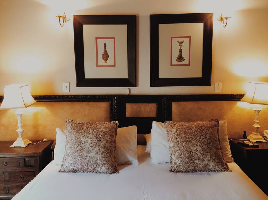 King size bed. This room is large enough to accommodate families of 4 when adding an extra bed.