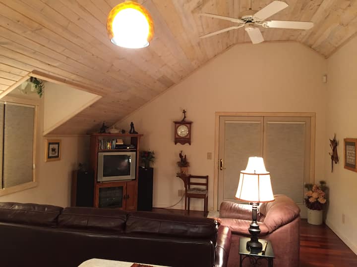 Dobber's Ridge Black Hills Cabin Chalets for Rent in Hot Springs