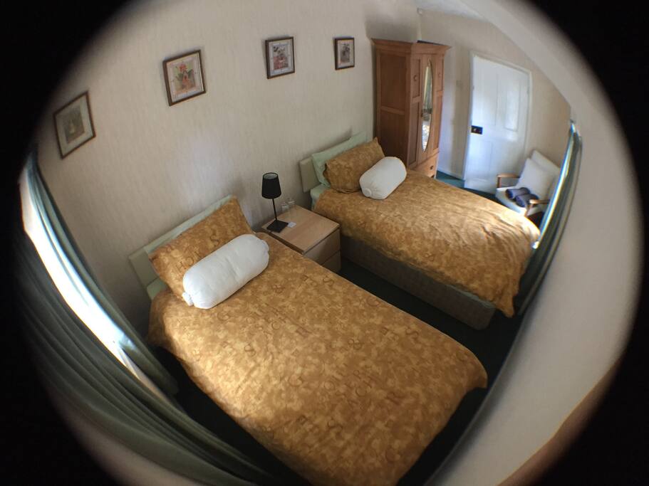Bedroom (2nd view)