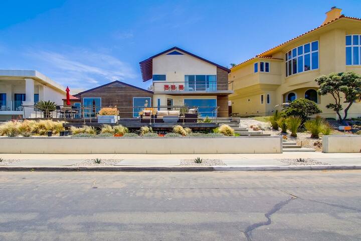 VILLA SUNSET MODERN – Spectacular Oceanfront Home gallery image 5