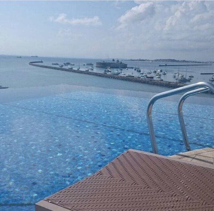 Piscina com vista panoramica