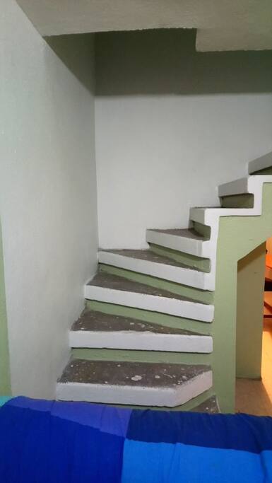escaleras 2do piso