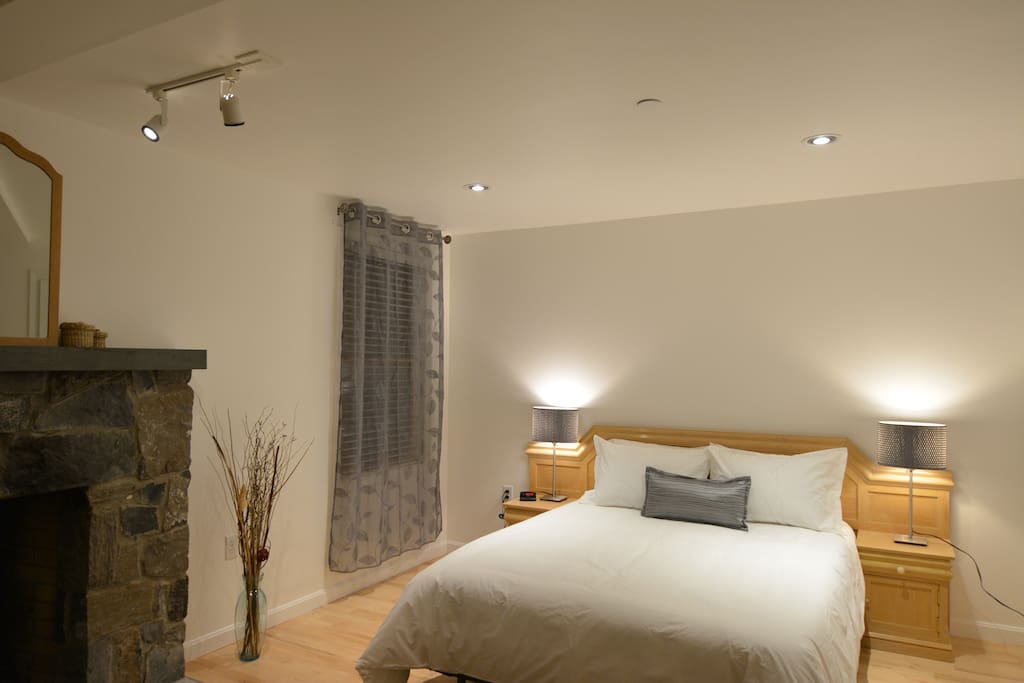 Apt. 5 Queen Bed