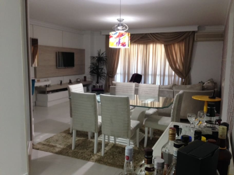 Sala de estar e jantar