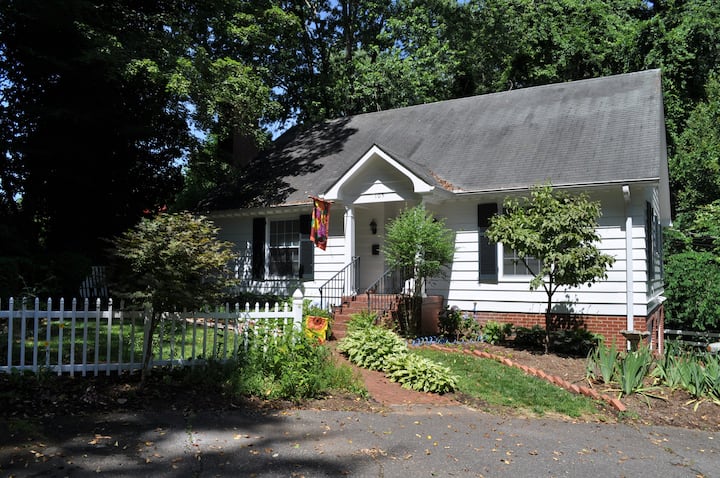 Elkin Dollhouse in Yadkin Wine Country