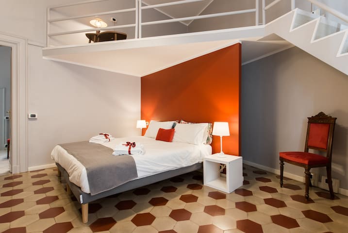 Home in the heart of Rome (Spanish steps) 2 gallery image 2