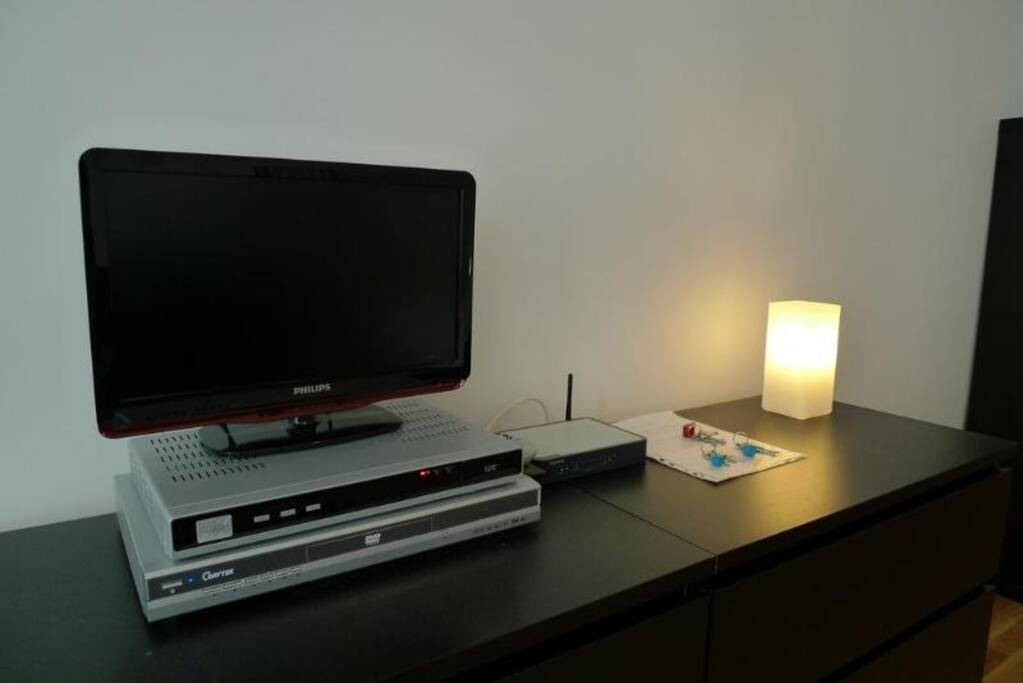 TV/DVD/WIFI